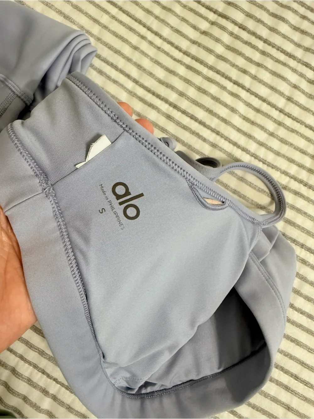 Alo Yoga Full Length Airlift Legging and Bra in size Small Winter Frost color